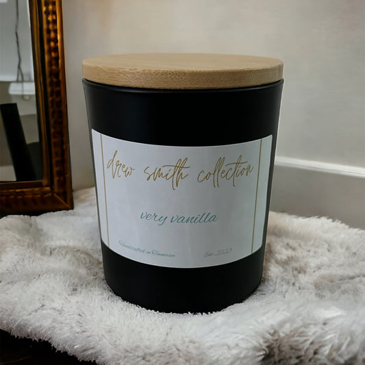 Very Vanilla Scented Candle - Single Wick